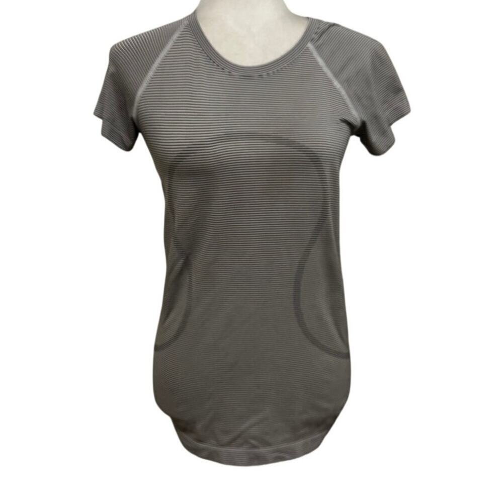 Lululemon Swiftly Tech Short Sleeve Top Gray Stripe Fitted Athletic Tee Size 6
